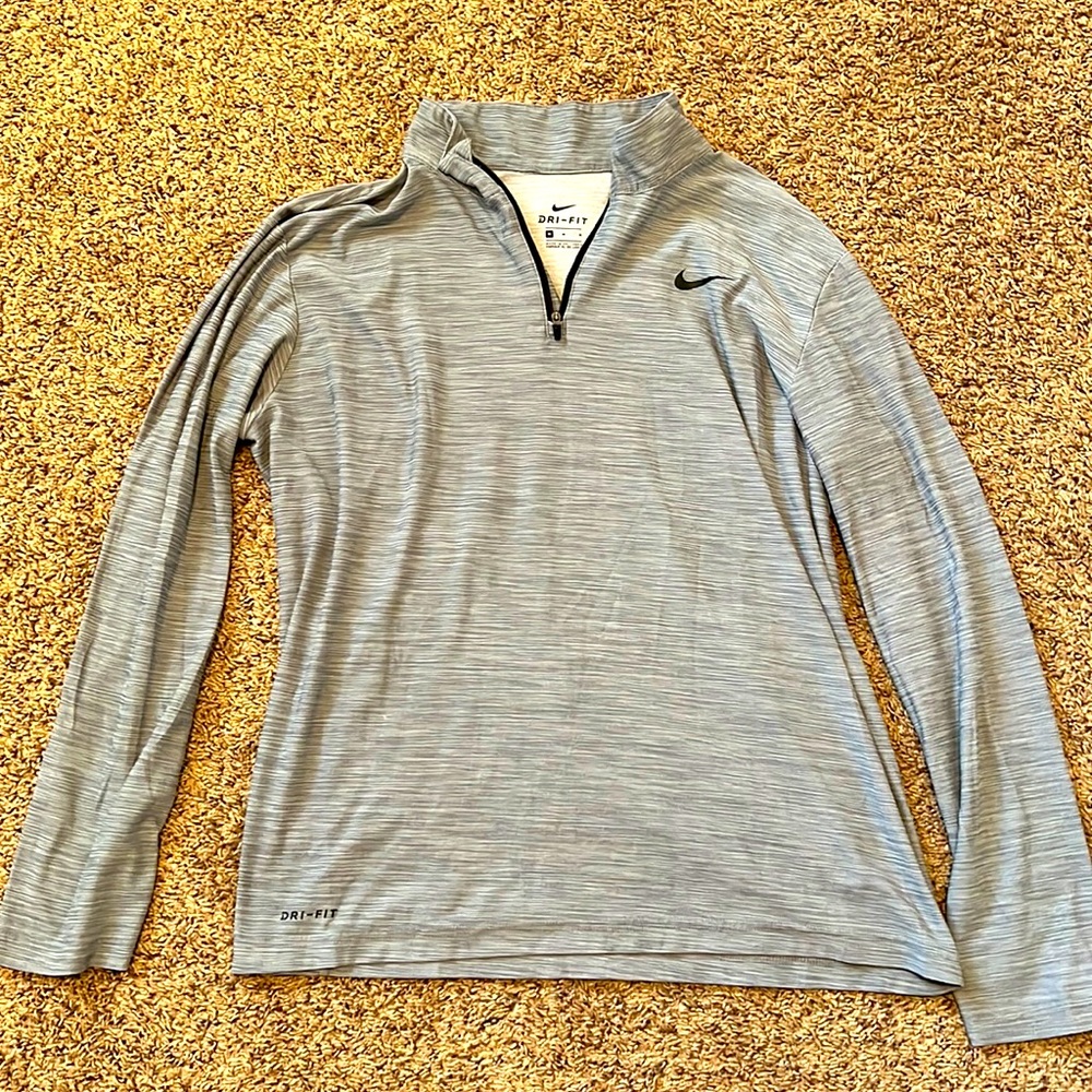 Nike Dri-fit quart zip long sleeve. Size M. Grey.